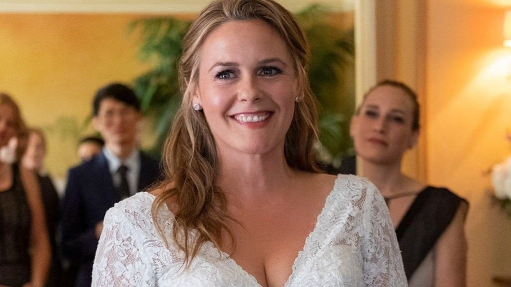 Alicia Silverstone Melissa Joan Hart and More to Star in Netflix Rom-Com A MERRY LITTLE EX-MAS — GeekTyrant