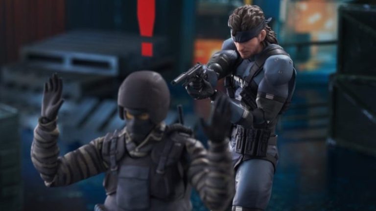 Cool METAL GEAR SOLID Figma Solid Snake Action Figure — GeekTyrant