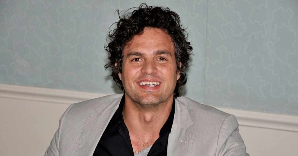 Did Mark Ruffalo’s Facebook Live Ruin A Secret MCU Photoshoot Surprise?