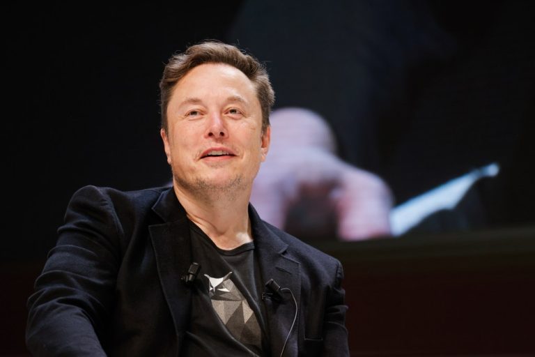 Elon Musk Defends H-1B Visas Amid Split Between Trump Tech Bros And MAGA ‘Right Right’