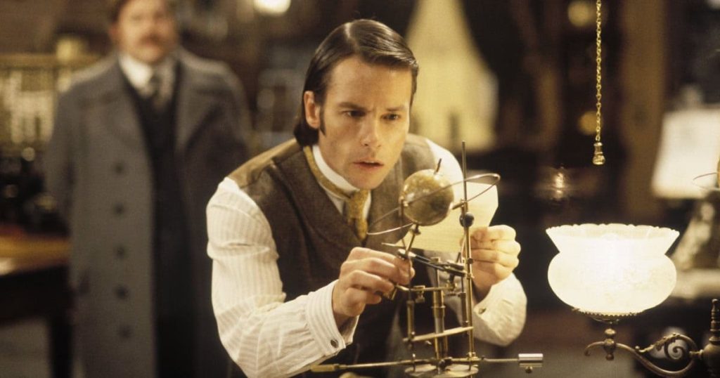 Guy Pearce recalls working with a big studio on The Time Machine