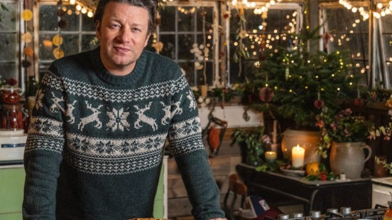 Jamie Oliver, Fremantle Extend Global Distribution Pact