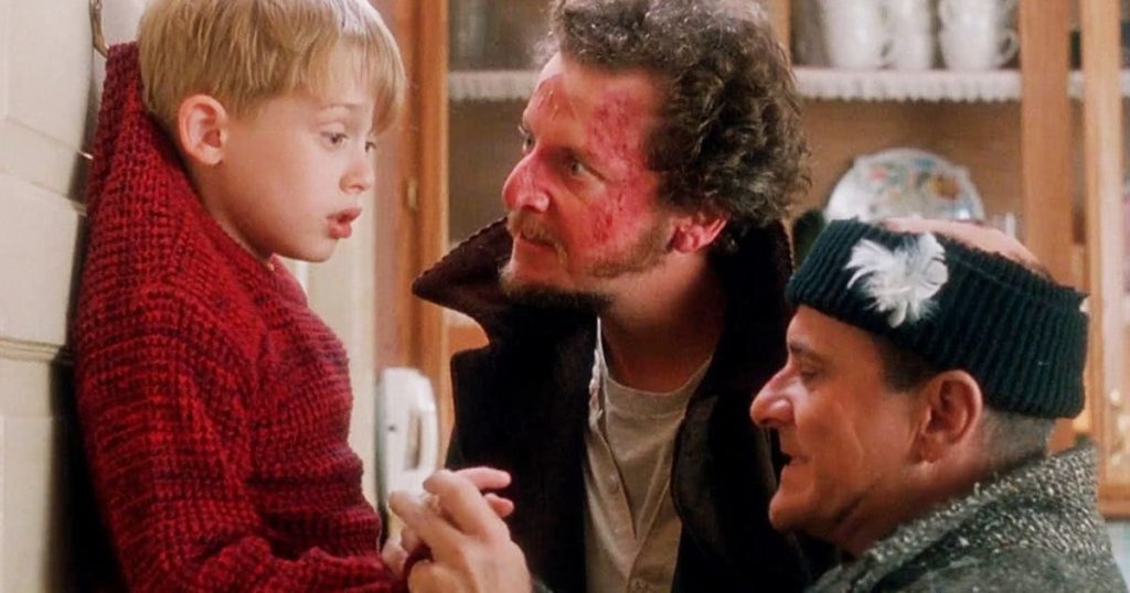 Joe Pesci bit Macaulay Culkin on Home Alone