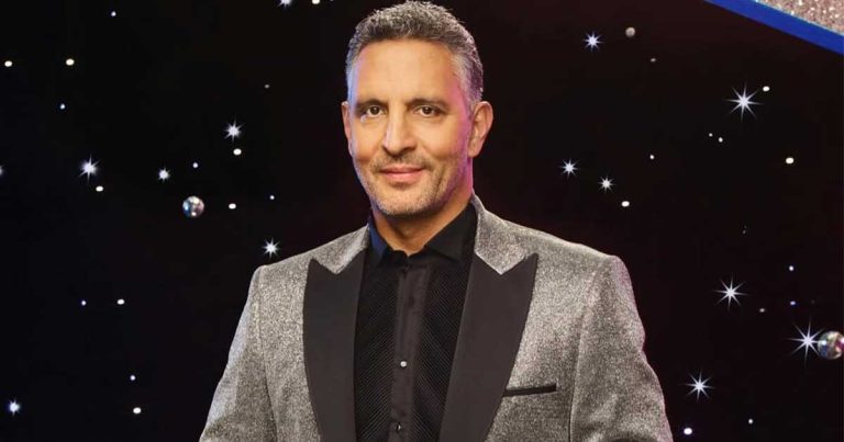 Mauricio Umansky Slams Rumors Of Romance With Dorit Kemsley After Split From Kyle Richards: “So F*cking Stupid”