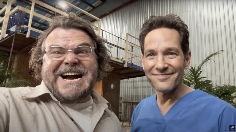 Watch Paul Rudd and Jack Black Amusingly Announce the Release Date For ANACONDA — GeekTyrant