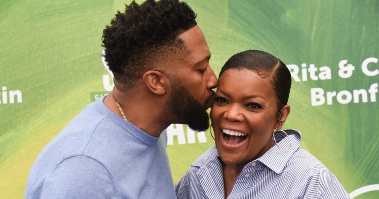 Yes, Yvette Nicole Brown Is Now Married to Anthony Davis