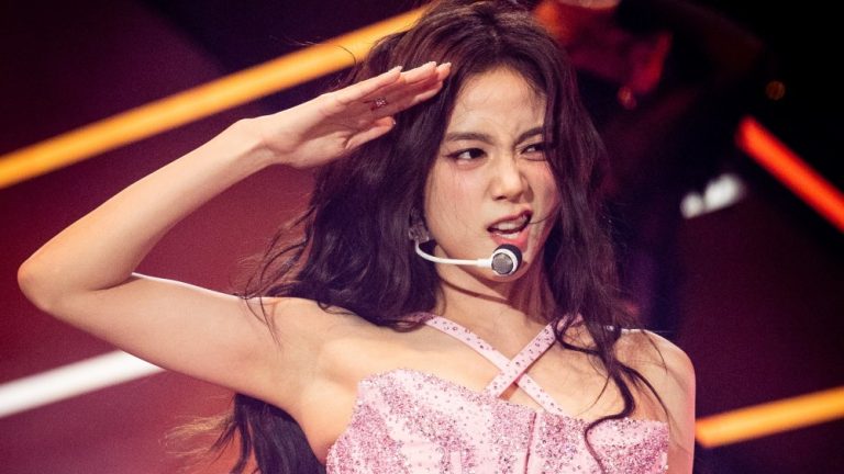 Blackpink’s Jisoo Signs With Warner Records for Solo Releases