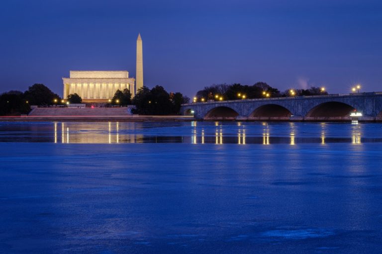 Commuter Plane & Helicopter Crash Over Potomac River