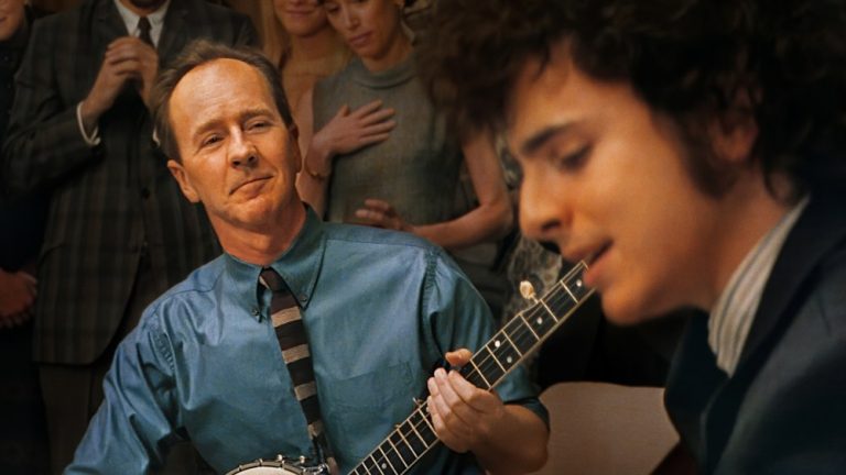 Edward Norton on Playing Folk Hero Pete Seeger in ‘A Complete Unknown’