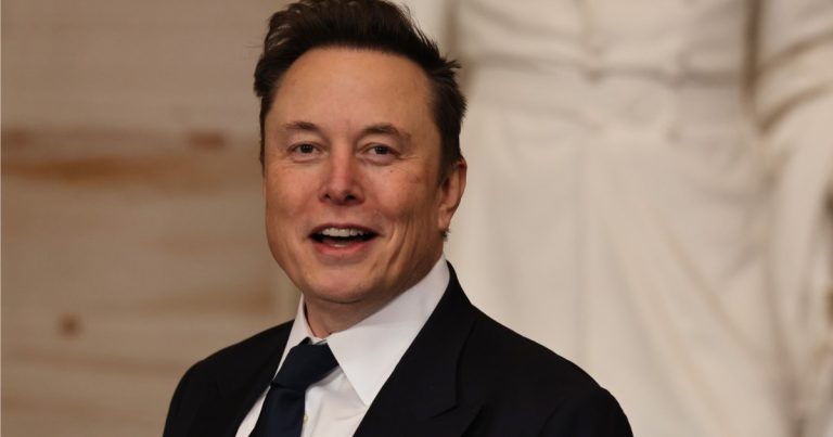 Elon Musk Talks About Bringing Back ‘Vine’ Amid TikTok Ban