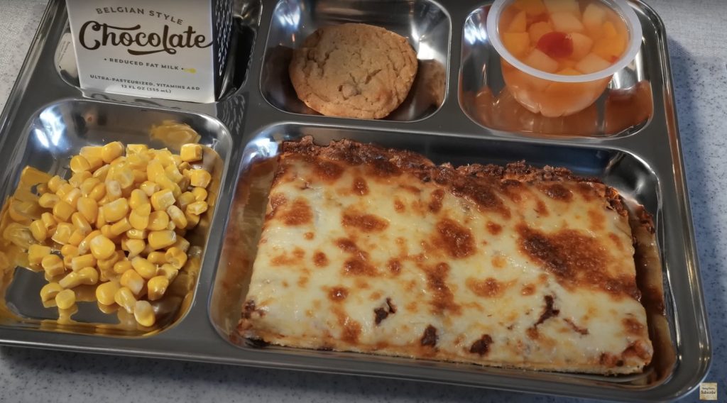 How To Make Rectangular School Lunch Pizza From The 80s and 90s — GeekTyrant