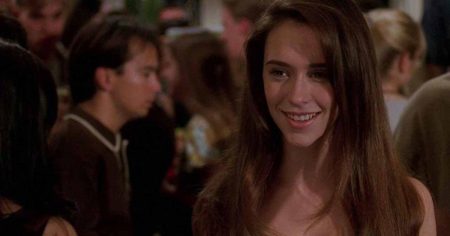 Jennifer Love Hewitt reflects on being a 90s sex symbol