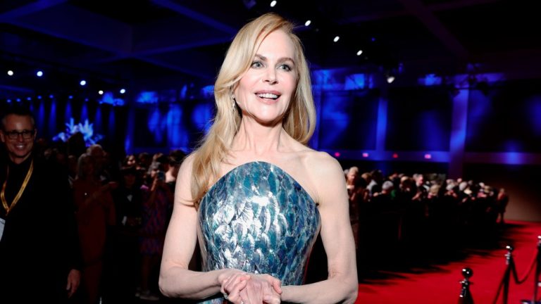 Nicole Kidman Thanks Late Mother at Palm Springs Film Awards