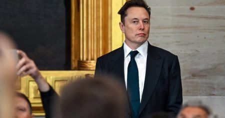 No, Elon Musk Hasn’t Been Hospitalized: Rumors Explained