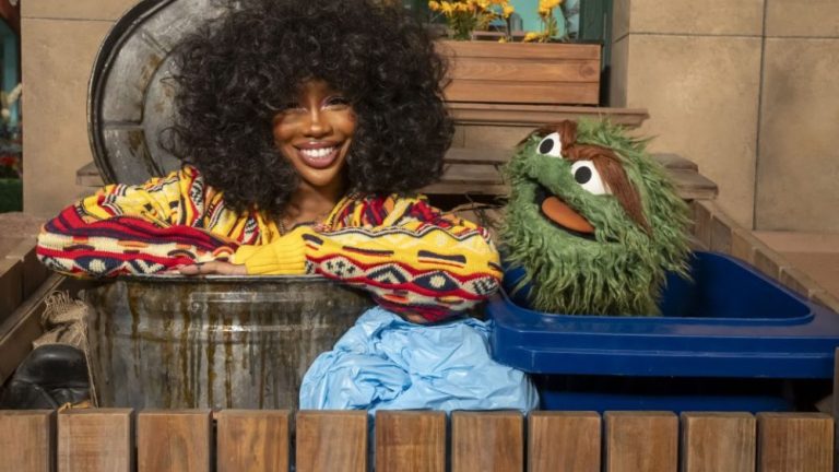 Sesame Street’s 2025 Season Features SZA, Renee Rapp, Noah Kahan, More