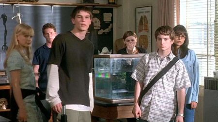 The 1998 Sci-Fi Horror Thriller THE FACULTY Is Getting a Remake with Robert Rodriquez Producing — GeekTyrant