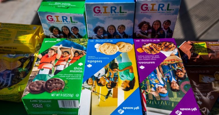 The Girl Scout Discontinues 2 Flavors of Cookies After This Season