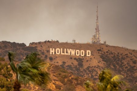 The Hollywood Sign Is Not On Fire Despite AI-Generated Images