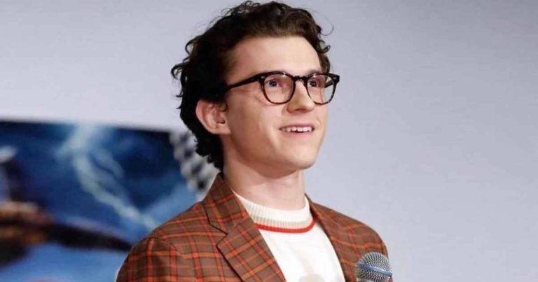 Tom Holland Channels Real-Life Spider-Man To Break Up Fight At LA Whole Foods!