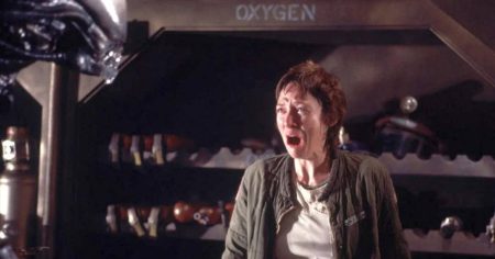 Veronica Cartwright tells Michael Biehn about the making of Alien, including the chestburster scene, in new video