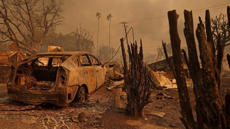 Warner Music, Blavatnik Donates  Million to Los Angeles Fire Relief