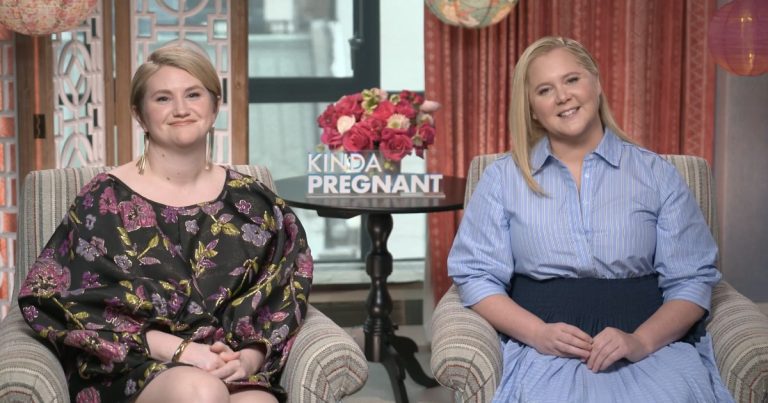 Amy Schumer & Jillian Bell Talk Netflix Movie, Doing Physical Comedy 