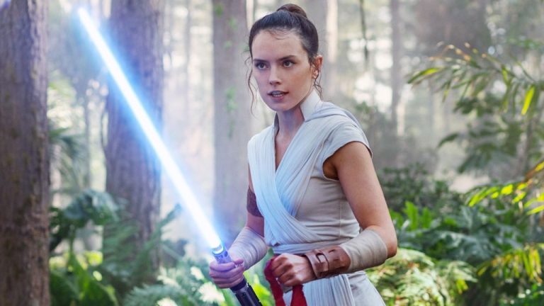 Daisy Ridley Shares ‘Star Wars’ Script Update & Says She’s “Open” To Join The MCU