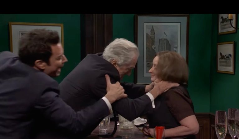 Debbie Downer Is Back, Gets Choked By Robert De Niro