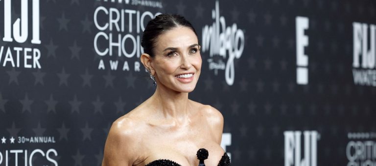 Demi Moore Still Inspirational In Acceptance Speeches