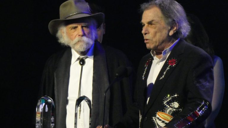 Grateful Dead Get Its Due at MusiCares Gala With All-Star Salute