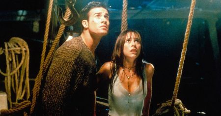 I Know What You Did Last Summer sequel image teases the return of Jennifer Love Hewitt as Julie James