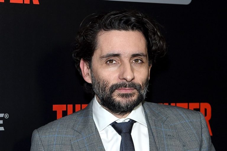 Jaume Collet-Serra to direct survival thriller Play Dead