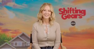 Jenna Elfman Teases Shifting Gears Character, Open to Dharma & Greg Reboot