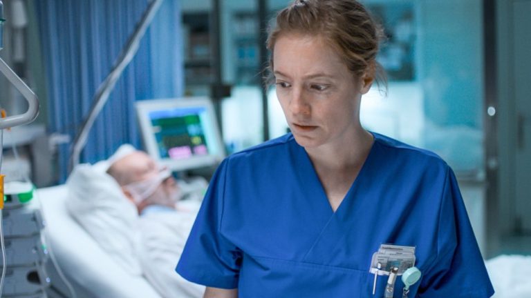 Leonie Benesch Leads an Absorbing Nursing Drama