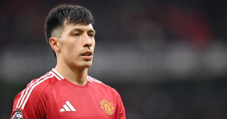 Manchester United’s Lisandro Martinez’s Knee Injury Could End His Season Early