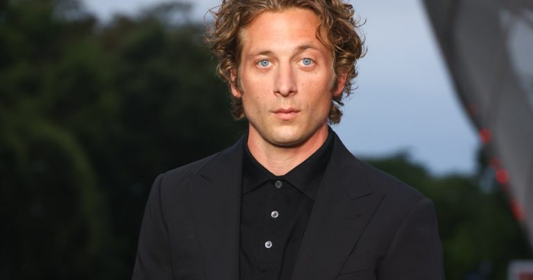 More on if Jeremy Allen White Will Take DCU Role