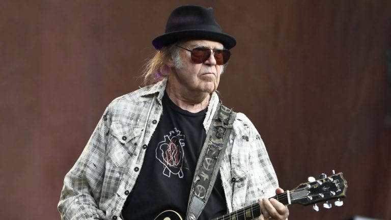 Neil Young Announces ‘Love Earth’ 2025 World Tour Dates