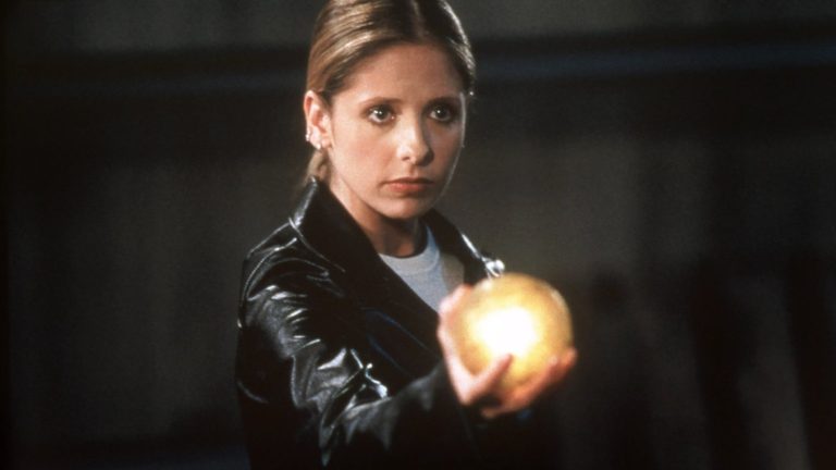 Sarah Michelle Gellar Talks About the “Nerve-Wracking” Pressure Over the BUFFY THE VAMPIRE SLAYER Reboot — GeekTyrant