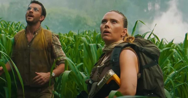 Scarlett Johansson & The Team Lead A Mission Full Of Thrill, Action & Of Course, Dinosaurs!