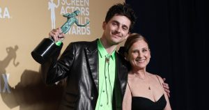 Timothée Chalamet Brought His Mom To SAG Awards as Kylie Jenner Skips