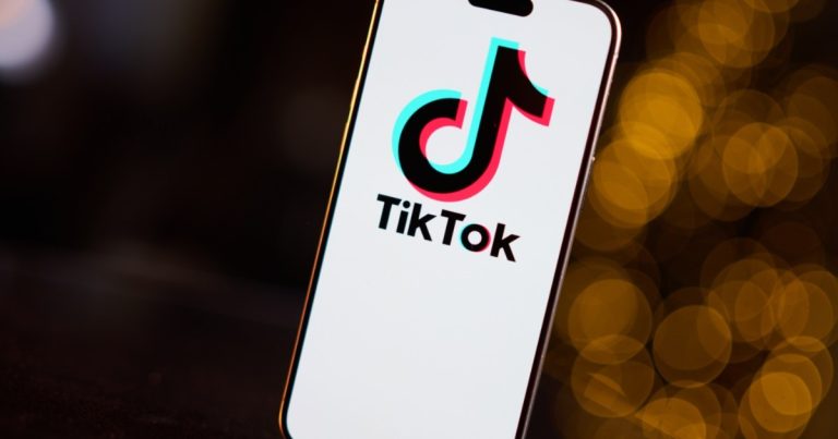 What Is ‘Wi Wi Wi Cat’ About? Hopecore TikTok Trend Explained