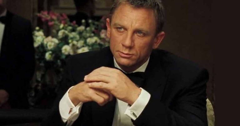 When Daniel Craig’s James Bond Dropped A 0K Tip In ‘Casino Royale,’ It Proved He Was The Ultimate High-Roller