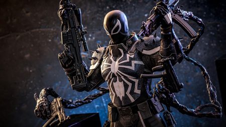 Hot Toys Reveals Badass Agent Venom Collectible Action Figure — GeekTyrant