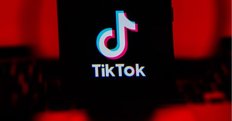 What Is ‘Snowball Kiss’ on TikTok? Trend Explained